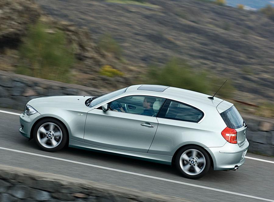  BMW 1-Series 3-Door 2005 года  (фото 29 из 51)